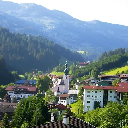 In Wildschoenau By Schatzberg Lift アウフファッハ
