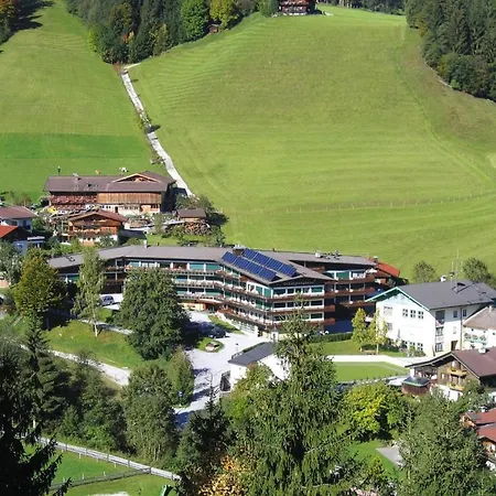 In Wildschoenau By Schatzberg Lift アパート